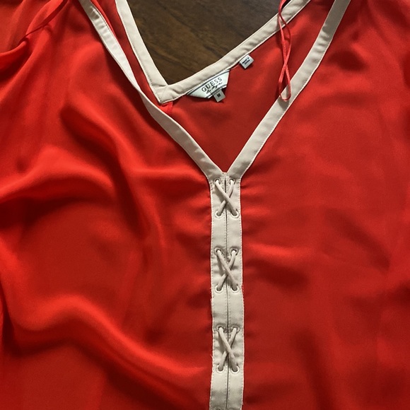 Guess lace up top size medium - Picture 2 of 3